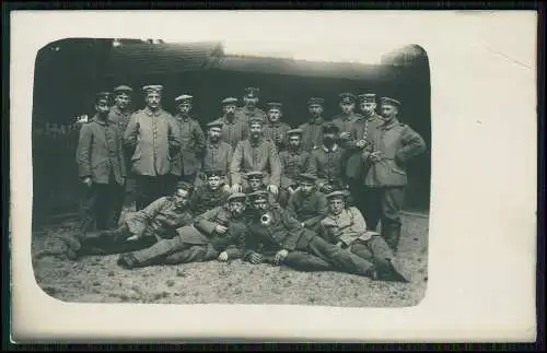 Foto AK 1.WK Gruppe Soldaten Feldpost 1916 weitere Info wo sie Rückseite