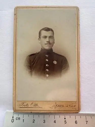 CDV Foto Soldat Uniform Orden Atelier Fritz Otto Kastel am Rhein