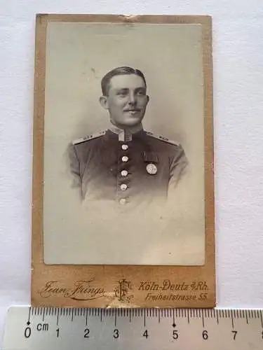 CDV Foto Soldat Uniform Orden Atelier Jean Frings Köln am Rhein