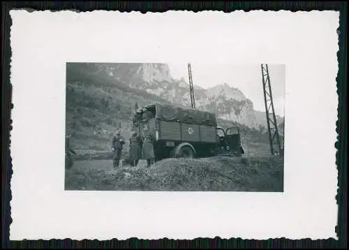 3x Foto Fahrzeuge Wehrmacht Rotes Kreuz WH-376013 mit Kennung Gebirge 1942