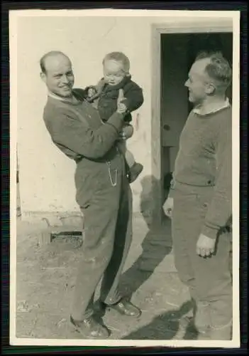 5x Foto Soldaten der  Wehrmacht Quartier bei Bauern Dorf in Russland 1942-43