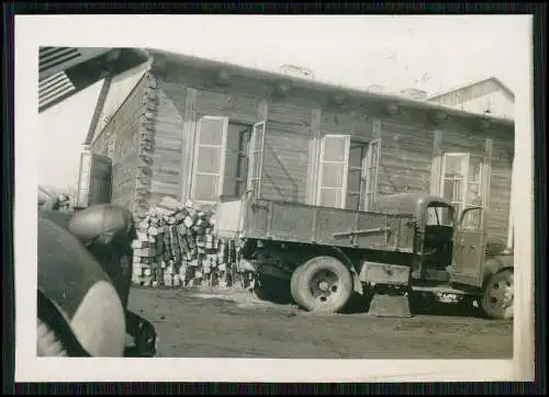 9x Foto Soldaten Wehrmacht Luftwaffe Quartier Dorf Polen oder Russland 1941-42