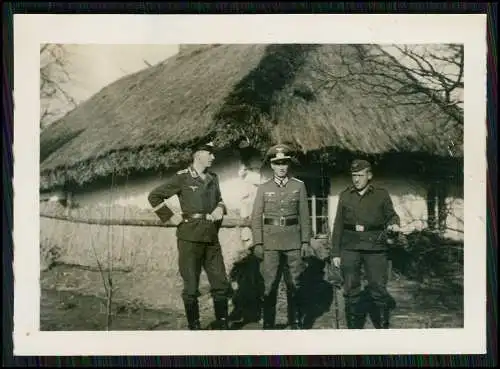 9x Foto Soldaten Wehrmacht Luftwaffe Quartier Dorf Polen oder Russland 1941-42