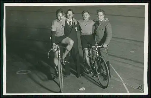 Foto AK Fahrrad Rennrad Sechstagerennen Bahnradsport Frankfurt am Main um 1938