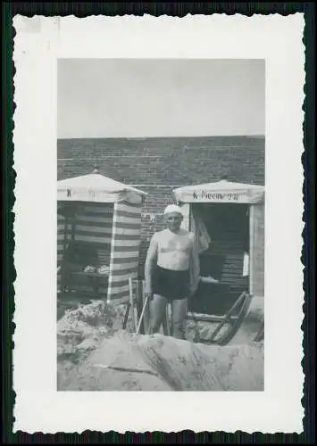 7x Foto Borkum Urlaub Promenade uvm. Flugzeug Doppeldecker über Strand 1936