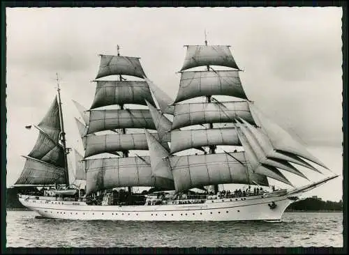 Foto AK Segelschulschiff Gorch Fock der Bundeswehr, Bundesmarine Einsatz