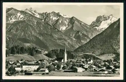 Foto AK Oberstdorf Allgäu Blick auf den Ort mit Kirche herrliches Alpenpanorama