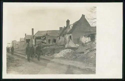 Foto AK 1. WK Frankreich Belgien zerstörtes Dorf Kriegszerstörungen 1916-18