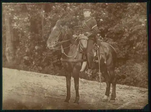 Foto 17×13cm 1.WK französischer Soldat auf seinem Pferd Uniform Säbel u. Taschen