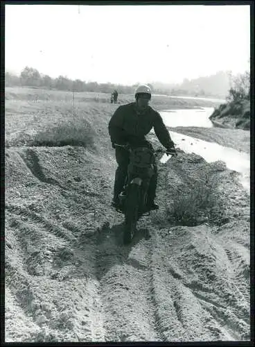 Pressefoto 18x13cm Motorrad Motocross-Rennen im Gelände 1953-65 NRW u.a. Nr. 33