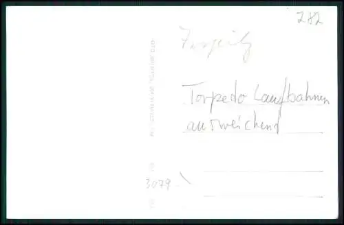 Foto AK Schlachtschiff Tirpitz - Torpedo Laufbahnen ausweichend
