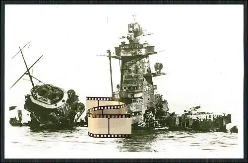 Foto AK Panzerschiff - Admiral Graf Spee - Montevideo Versenkung brennende Wrack