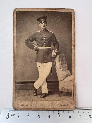 CDV Foto Soldat in Uniform mit Seitengewehr Atelier Fr. Kahlmeyer Osnabrück