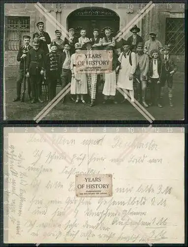 Foto AK junge Damen und Herren verkleidet um 1920 Karneval Fasching ?  Weitere 