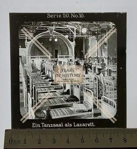 Orig. Glas Dia 1.WK Berlin ein Tanzsaal wird als Lazarett umgebaut eingerichtet