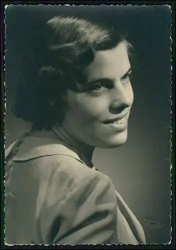 4x Foto AK Portrait junge hübsche Dame Monarchie Adele Fotostudio Feucht Berlin
