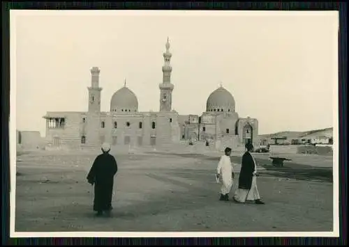 Foto Cairo Kairo Ägypten, Kalifen-Gräber Moschee Personen  1943