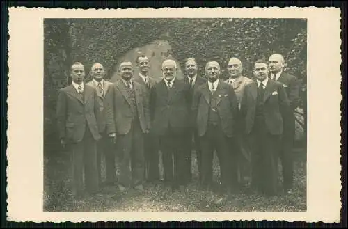 2x Foto alte Veteranen 1934 Gruppenfoto Rheinland Düsseldorf Tag der Arbeit ?