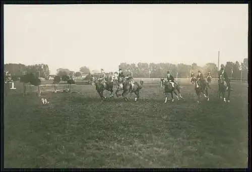 Foto 17×12 cm Neuss Rhein Pferdesport Spring Turnier mit Oberleutnant A. Betzel