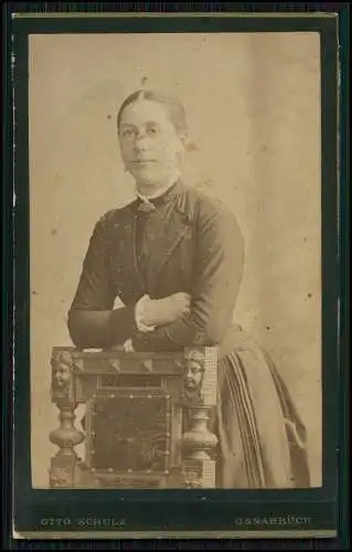 CDV - Fotografie Otto Schulz, Osnabrück, Domhof 4 a ernst schauende die Dame