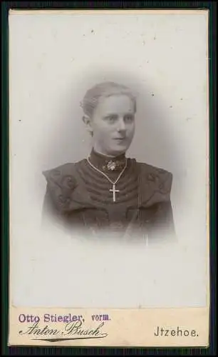 CDV Foto - Portrait Dame Kette mit Kreuz Atelier Striegler Anton Busch Itzehoe