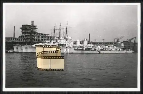 Foto AK - Z 10 Hans Lody u.a. - Zerstörer im Hafen Werft deutsche Kriegsmarine