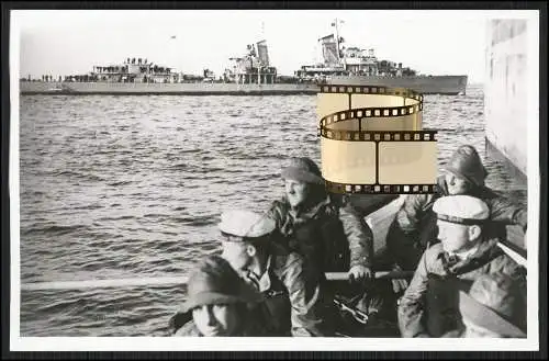 Foto AK - Z 10 Hans Lody - Zerstörer deutsche Kriegsmarine Boot mit Kameraden