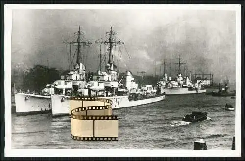 Foto AK - 1. Zerstörer-Division - Zerstörer im Hafen deutsche Kriegsmarine