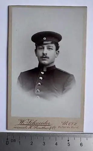 Foto CDV Portrait Soldat Uniform Mütze Atelier W. Schneider Metz Hotel du Nord