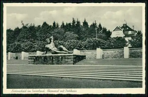 AK Lüdenscheid im Sauerland Ehrenmal mit Parkhaus Karte gelaufen