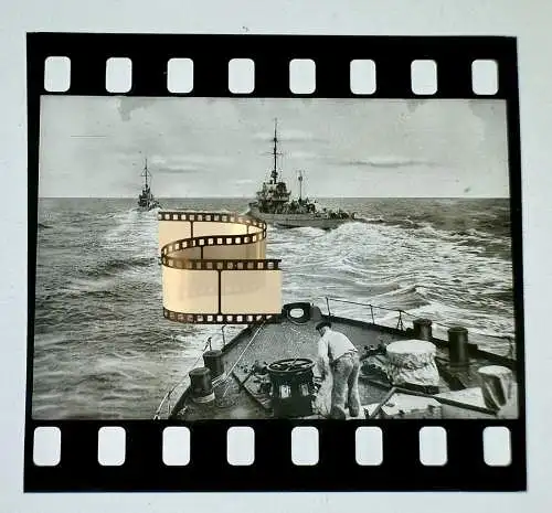 Zelluloid Dia-Negativ-Film Foto - Kriegsmarine - 4x3,5cm Kriegsschiff Boote