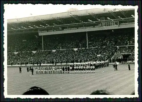 5x Foto London Reise um 1960 eng. Fußball-Nationalmannschaft im Wembley-Stadion