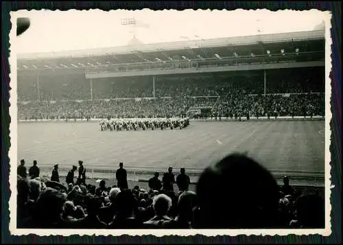 5x Foto London Reise um 1960 eng. Fußball-Nationalmannschaft im Wembley-Stadion