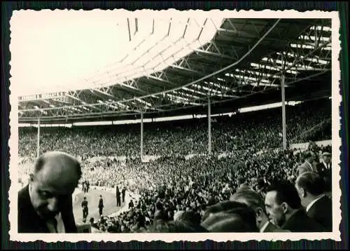 5x Foto London Reise um 1960 eng. Fußball-Nationalmannschaft im Wembley-Stadion