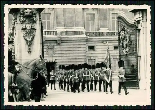 12x Foto England London Reise um 1960 Ankunft Flugplatz u. viele Stadterlebnisse