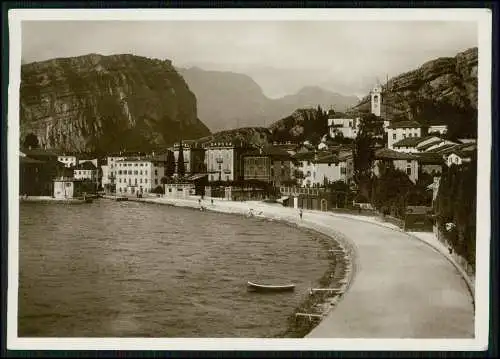 Foto AK Lago di Garda, Gardasee Südtirol Italien Torbole Panorama Promenade