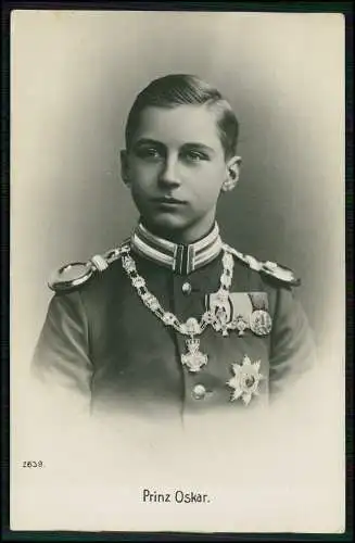 Foto AK Oskar Prinz von Preußen, Portrait in Uniform, Orden 1915 gelaufen