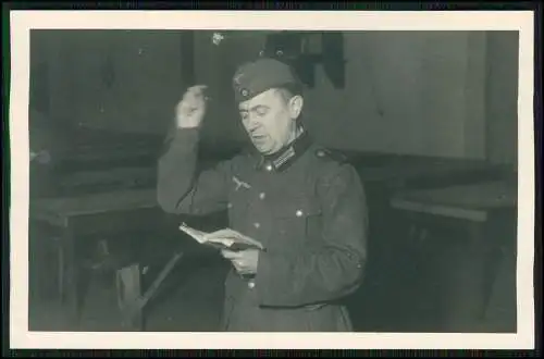 2x Foto 14x9cm - Soldaten Wehrmacht Musik Singen im Chor mit Dirigent