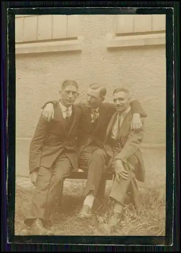 4x Foto Soldat um 1925 Uniform Seitengewehr und beste Freunde