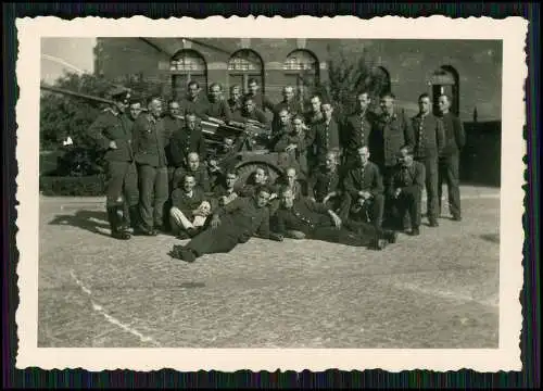 7x Foto Soldaten Wehrmacht Waffenmeisterei mit Flak Geschütz uvm.