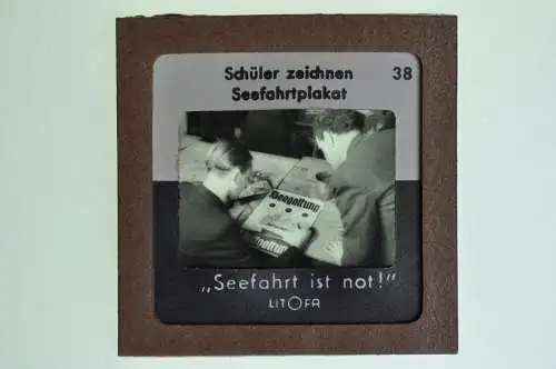 Orig. Dia Litofa 5x5 cm Jungs junge Schüler zeichnen Seefahrt Plakat