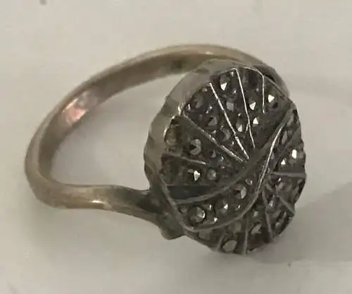 Alter Silber-Ring mit Stempel und Steine einige der Steine fehlen