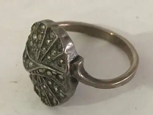 Alter Silber-Ring mit Stempel und Steine einige der Steine fehlen