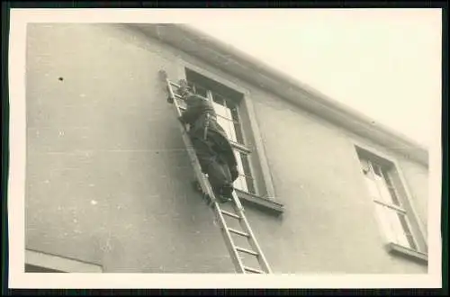 3x Foto AK Soldaten Wehrmacht auf der Schreibstube in der Kaserne uvm.