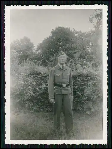 8x Foto Soldaten Wehrmacht Luftwaffe Luftwaffe Flak 1944 Baracken-Lager uvm.