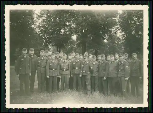 8x Foto Soldaten Wehrmacht Luftwaffe Luftwaffe Flak 1944 Baracken-Lager uvm.