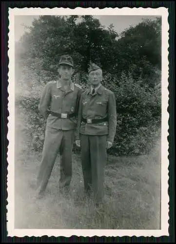 8x Foto Soldaten Wehrmacht Luftwaffe Luftwaffe Flak 1944 Baracken-Lager uvm.