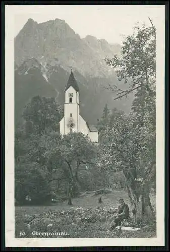 Foto AK Obergrainau Grainau Kirche Alter Mann sitzt am Baum um 1925