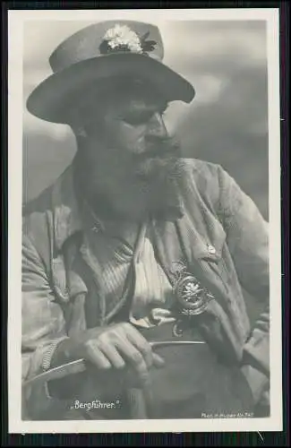 Foto AK Huber Ansichtskarte Bergführer, Bärtiger Mann mit Hut, Eispickel 1933