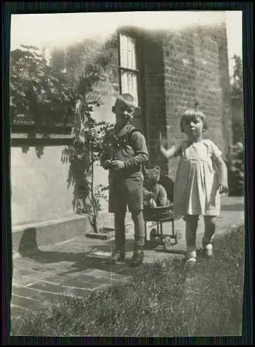 10x alte Fotos 1918-25 Jahre Soldat Familie Mädchen Jungs uvm.